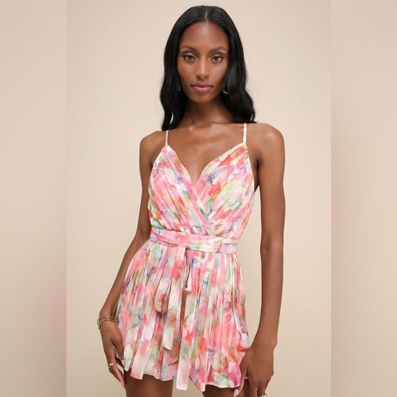 NWT Lulu's Enticingly Lovely PinkMulti Floral Pleated Backless Romper Medium